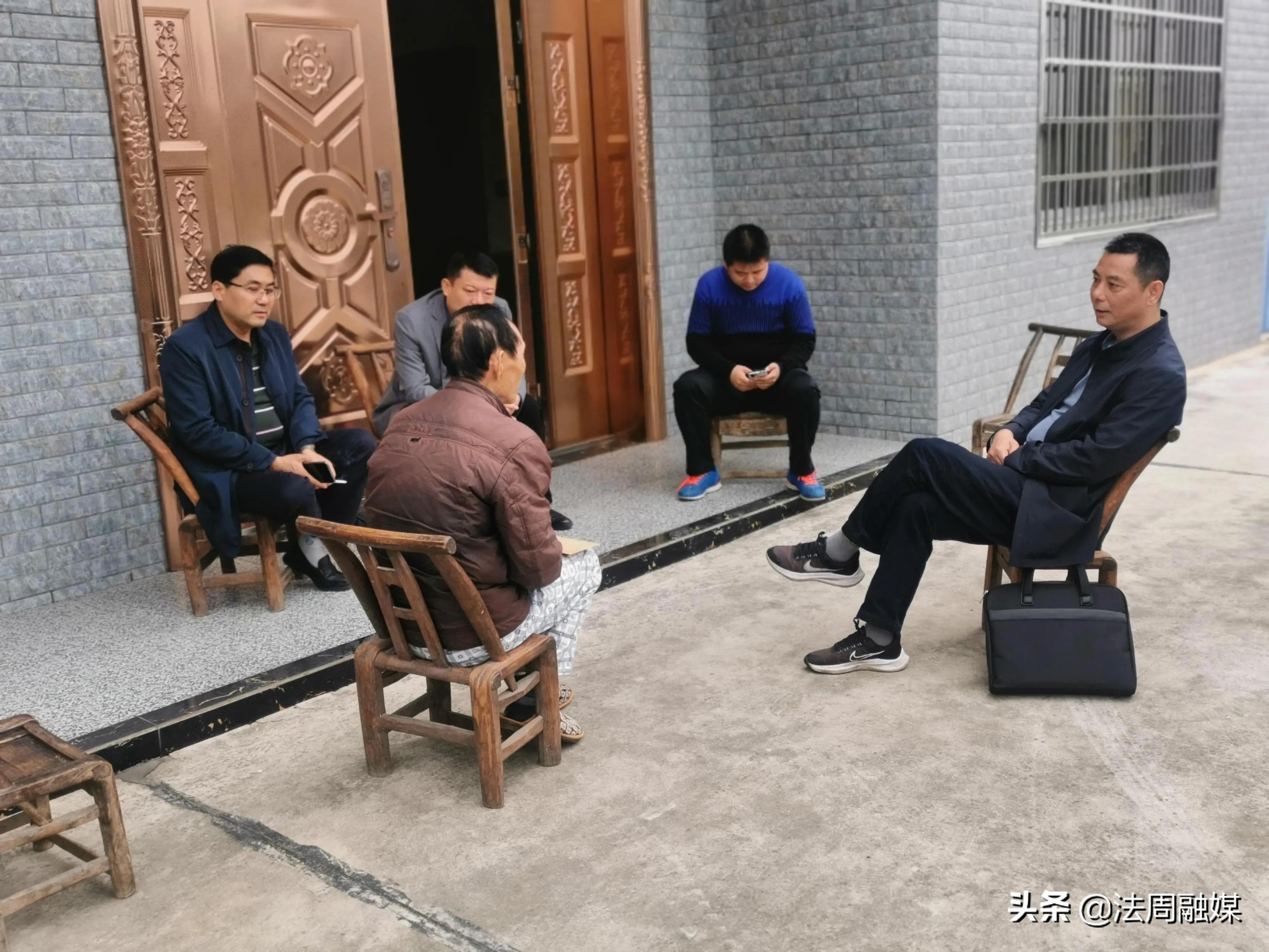 澧县城头山镇：市委组织部慰问困难党员、老党员和优秀党员代表