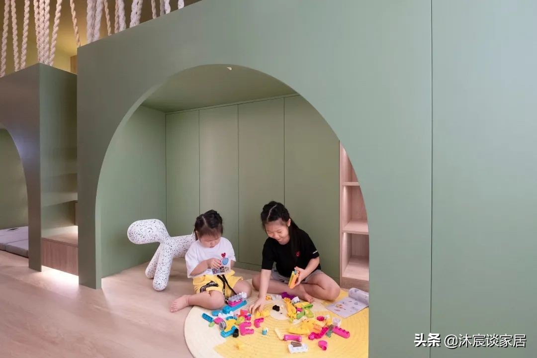 她家堪称“整容式”改造，利用动态卡座让65㎡实现三室，太赞了
