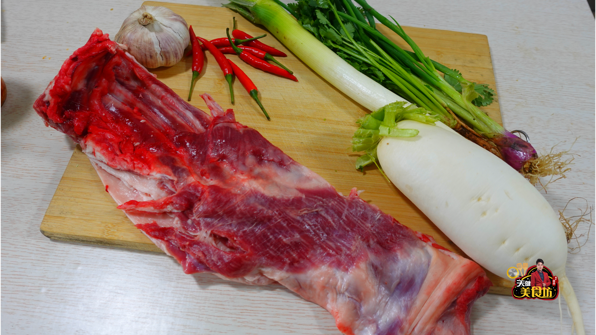 羊肉炖萝卜广东人都爱这样做，营养美味，汤鲜味美，做法还很简单