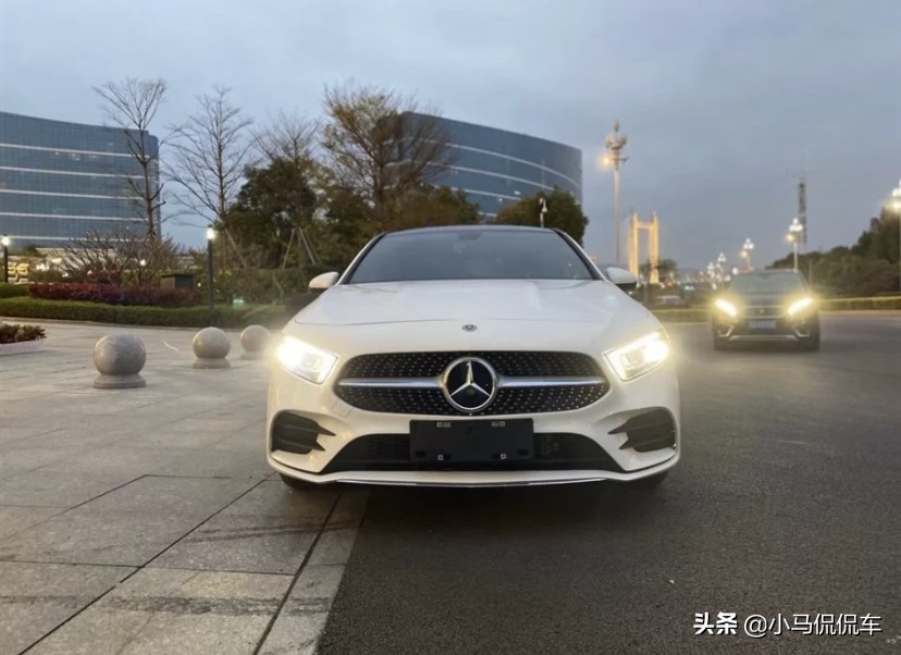 颜值就是正义，落地25万入手奔驰A级，小仙女的爱，直男们不懂