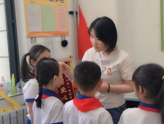 连名带姓只有2划是什么感受？小学生因名字简单走红，好听且实用