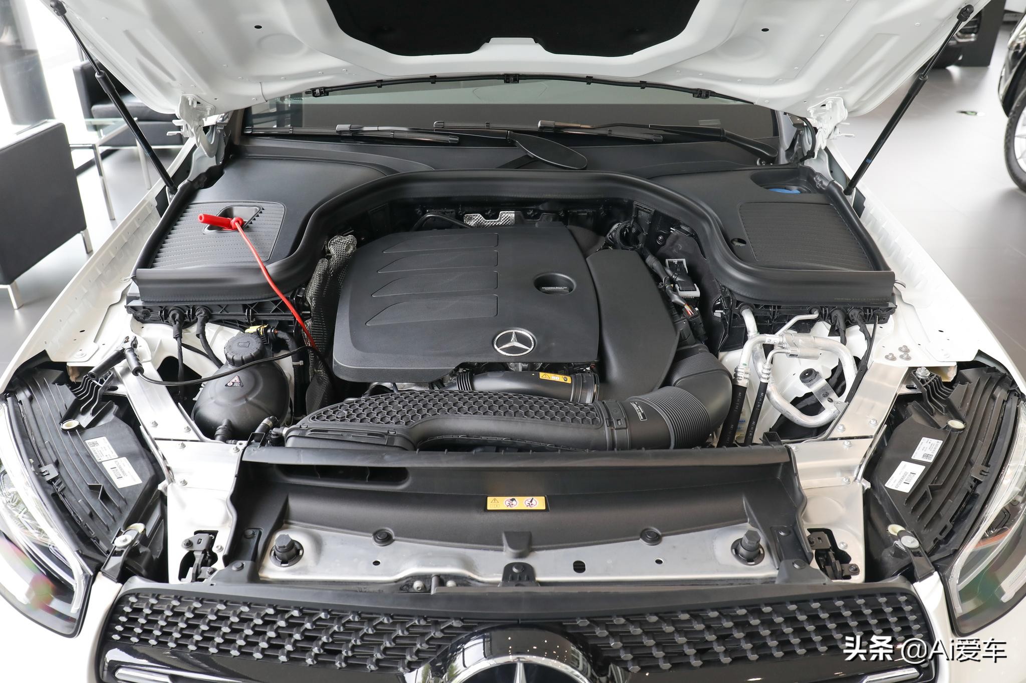 2.0T+258马力，奔驰家进口轿跑SUV,9AT自动带有四驱，奔驰GLC轿跑