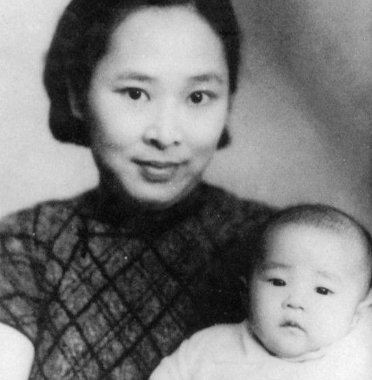 94岁仍健在的元帅夫人，哥哥曾任新华社副社长，孙女是知名歌星