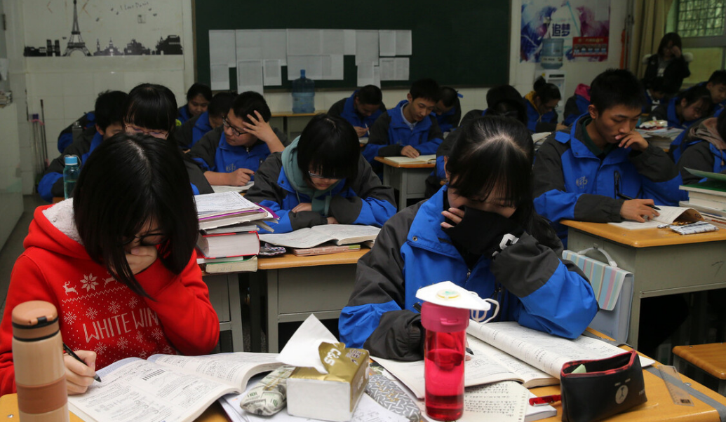 “寄宿学校容易毁了孩子”，班主任说出真相，你还敢让孩子寄宿吗