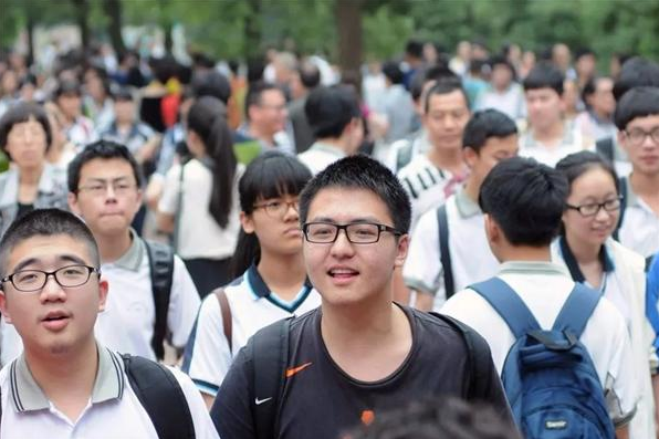 2021高考报志愿，400多分就能录取的4所师范类院校，考生可以参考