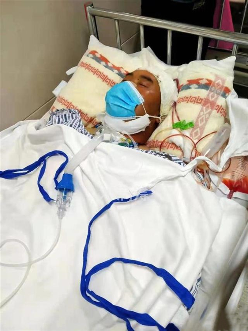 高考674分有望上北大，父亲却在工地发生意外，复读生表示内疚