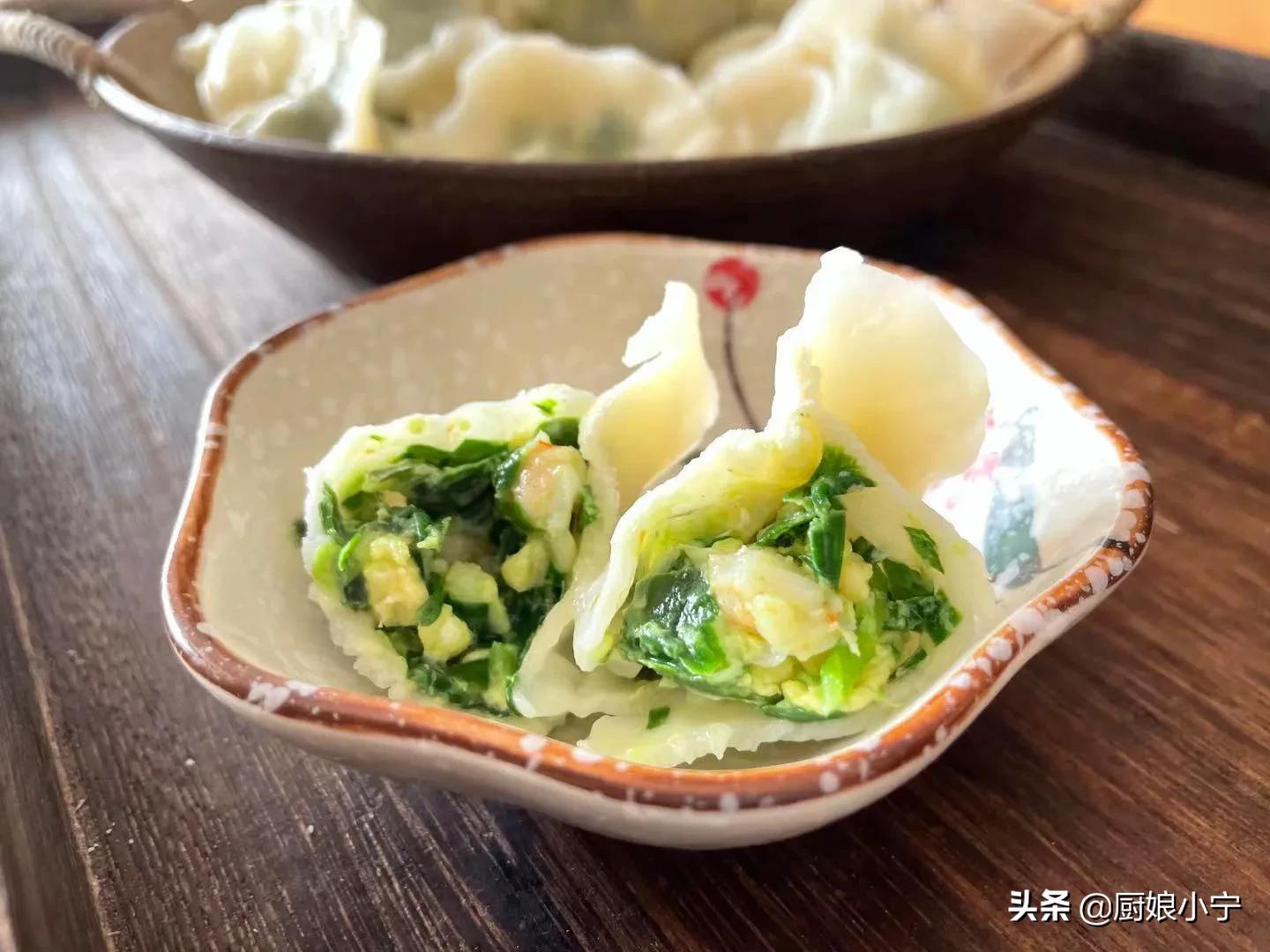 三鲜饺子调馅有秘诀，多加1种油，少加1味料，包多少都不够吃