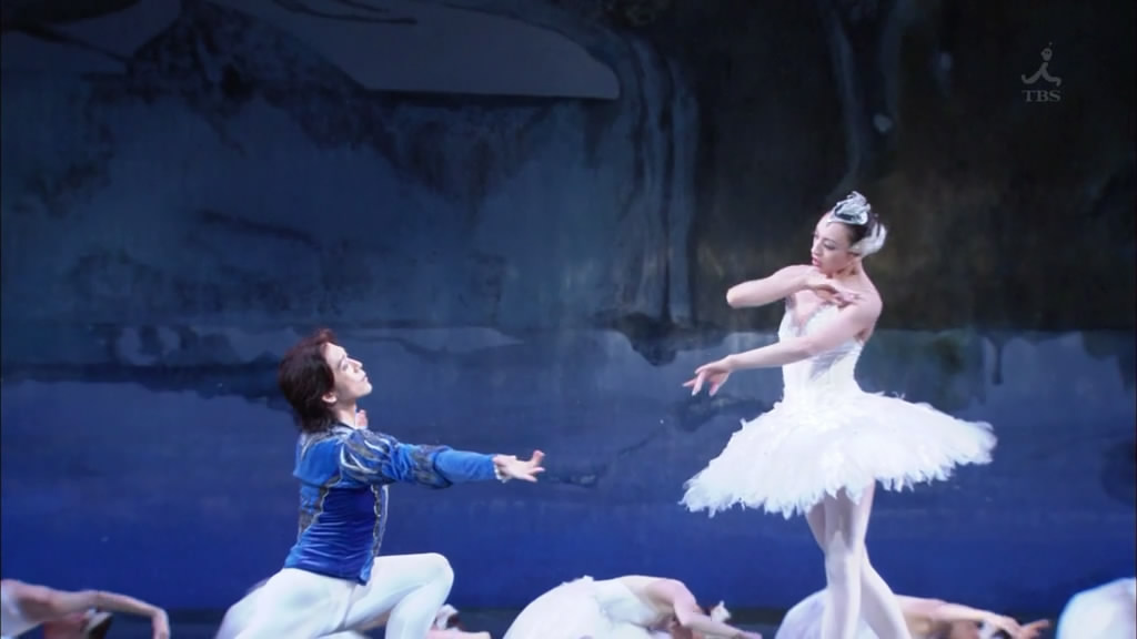 三桩死亡悲剧背后的“大小谎言”，牵出芭蕾舞团中的“执念魔咒”