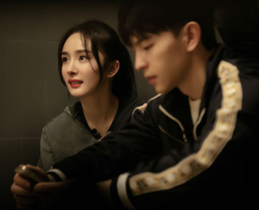 杨幂的黑料比作品还多，是怎么成为商业和演技并存的女演员
