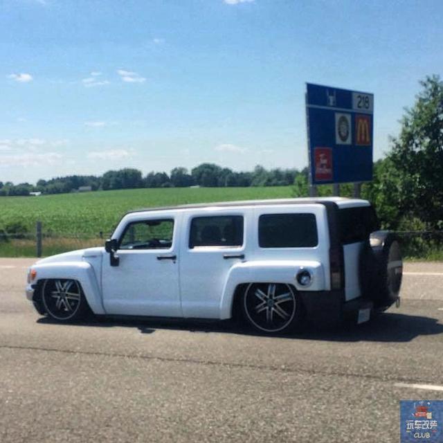 这是一辆“让人无法接受”“低趴姿态”的悍马Hummer H3