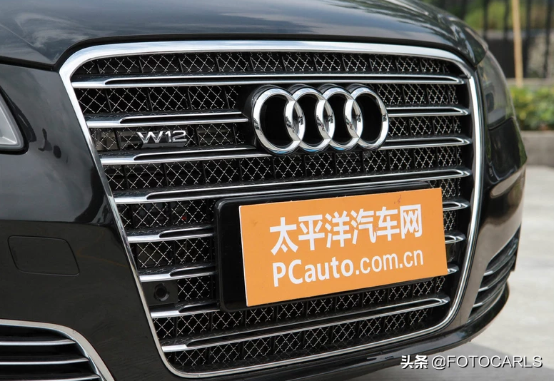 奥迪A8L 6.3L W12版实拍，别在它面前说霸气，售价250万的灭霸