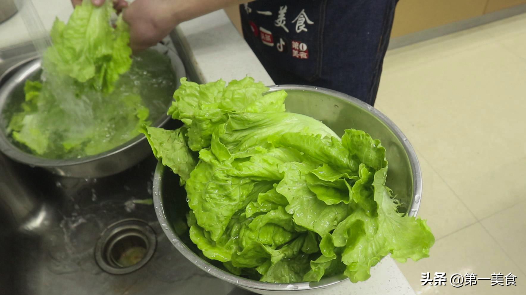 耗油生菜怎么做（生菜不炒更好吃2分钟做道蚝油生菜）