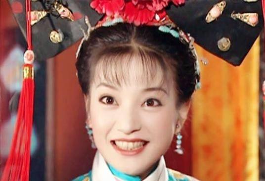 日薪百万还不够，镀金的明星们连学历也要抢占特权？