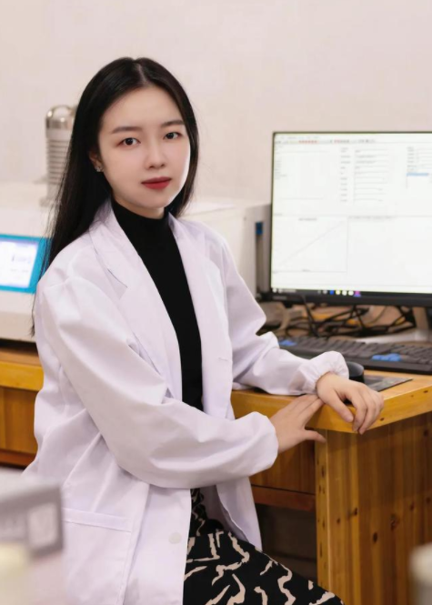 又一女神级学霸火了，“双非”高校保研清华，妥妥的励志剧女主