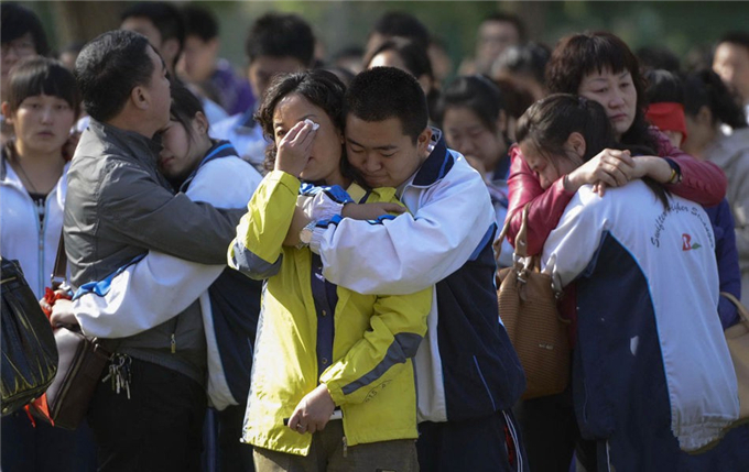 孩子马上高考总失眠，可能是焦虑了，有三种方法不妨试试可以缓解