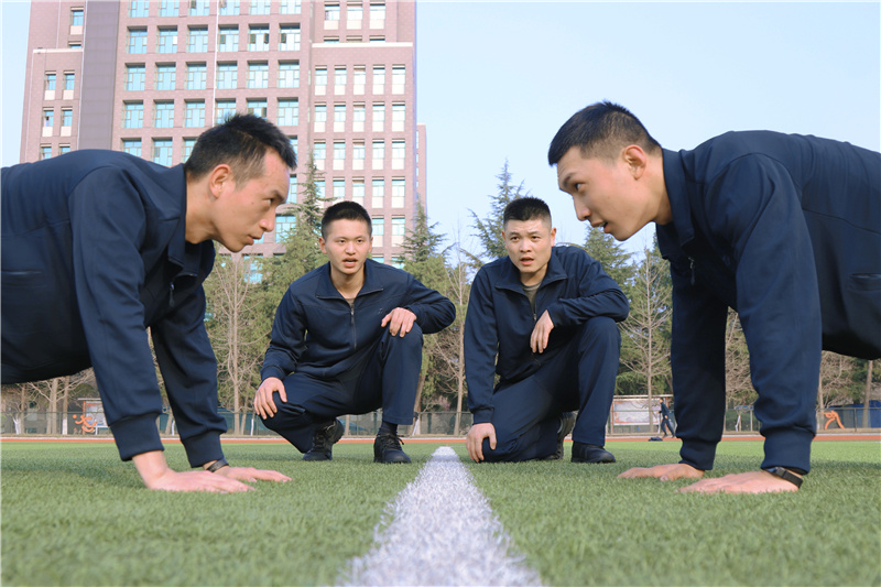 陆军炮兵防空兵学院郑州校区：学党史掀热潮，这个学员队形式活