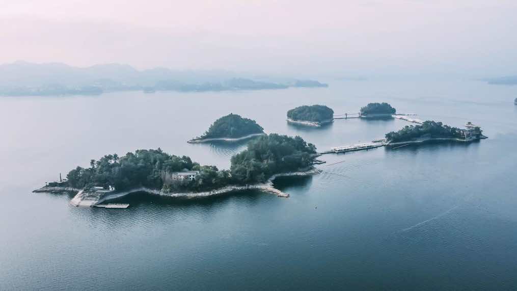 秋游千岛湖：水光潋滟晴方好，千岛碧水画中游