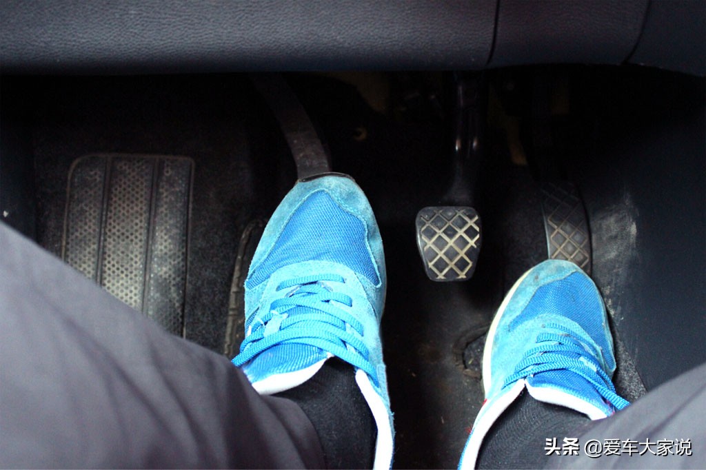 手动挡、上坡、堵车，如何从容应对？