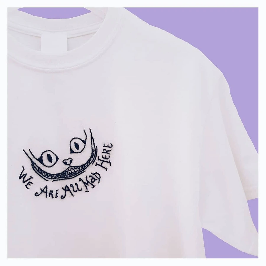 手工刺绣在T恤上看起来更加时尚，20种刺绣图案，一款比一款好看