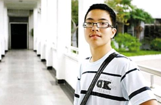 他的高考作文字数不够，难倒了阅卷专家，为何最后却得满分？