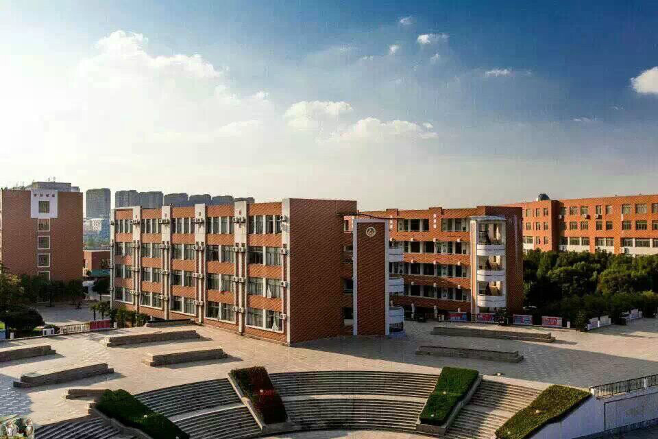 江苏连云港2020高考五所好高中，新海中学创佳绩，包揽市文理状元