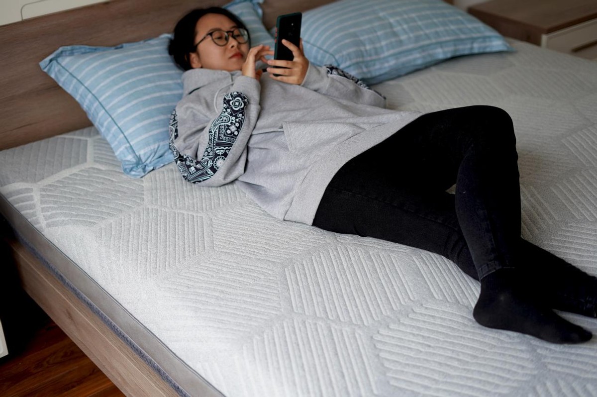 米粉亲自来验货 售价两千多的8H 金刚护脊乳胶床垫到底值不值