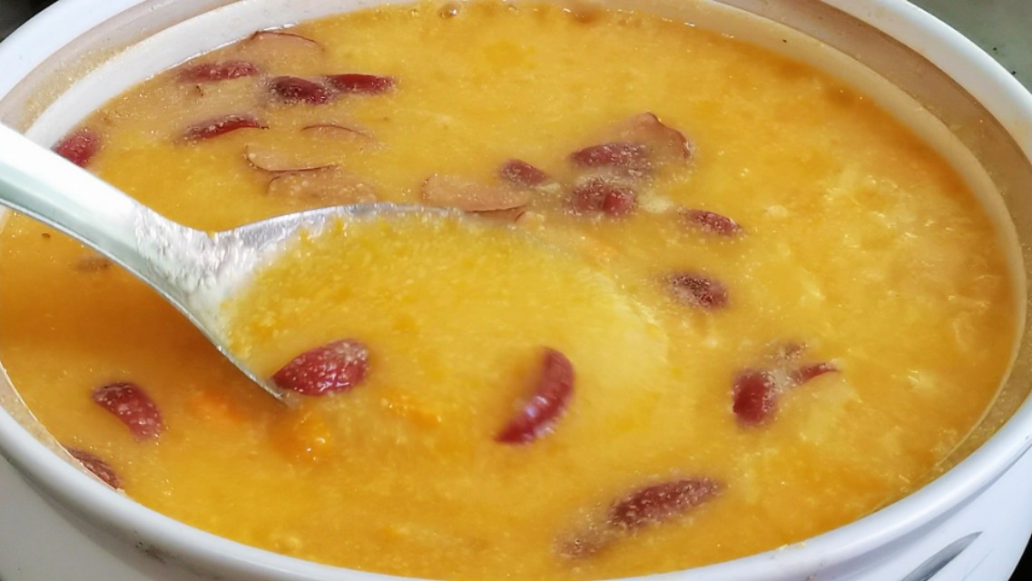 今天的家常粥红枣玉米糁的做法就