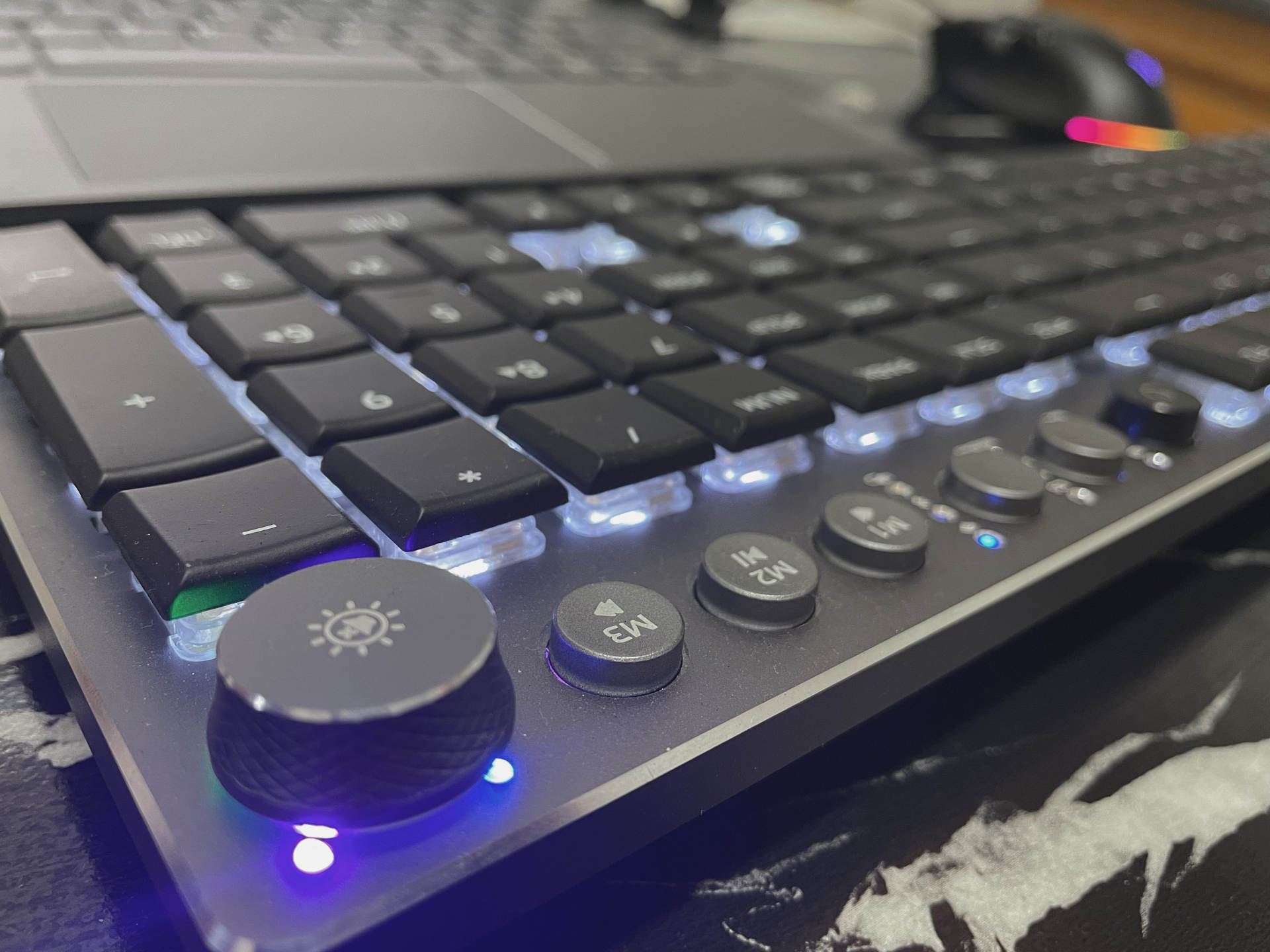 狼蛛机械键盘怎么样，狼蛛F2090超薄型机械键盘体验？
