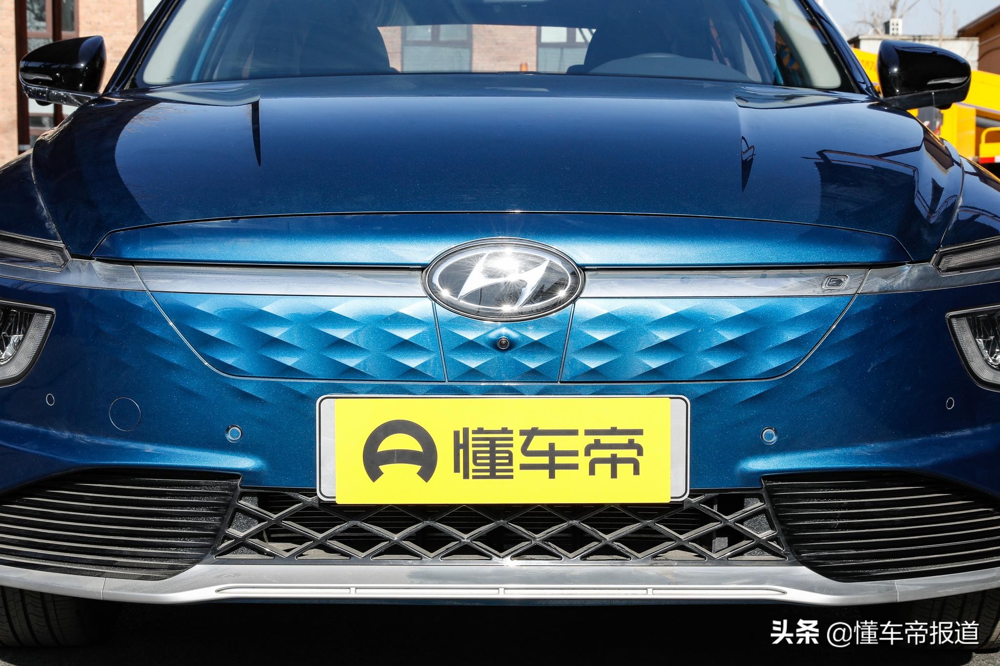 新车｜与MODEL 3同级，续航520公里，实拍现代名图EV