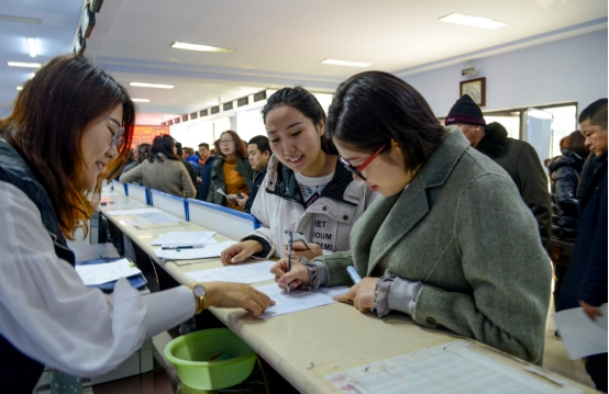 大学“毫无意义”的4件事，影响学习还浪费时间，学生最好避免