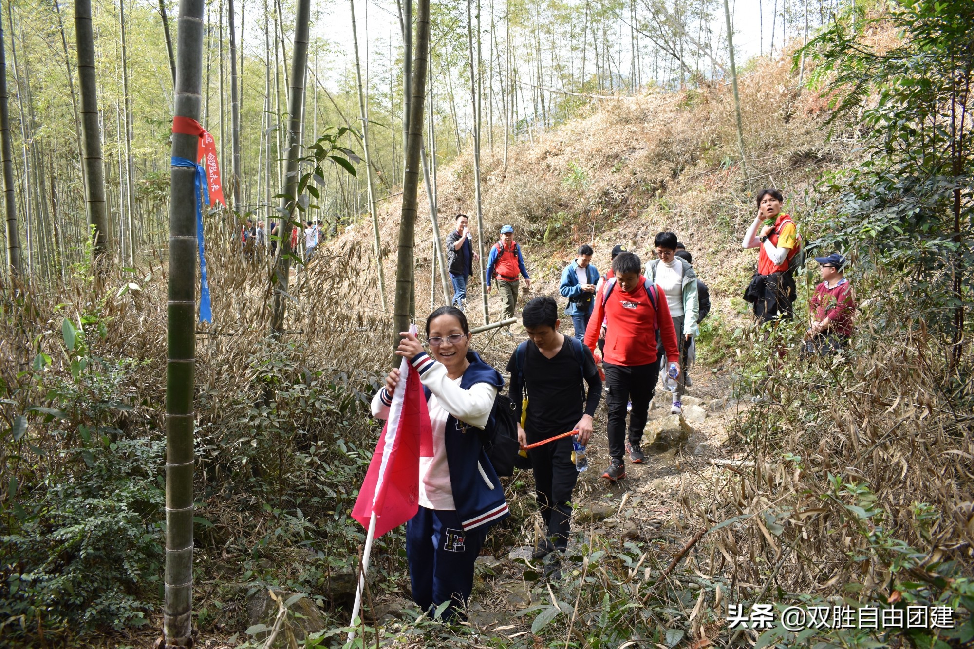 吹响徒步口号，踏上人生旅程