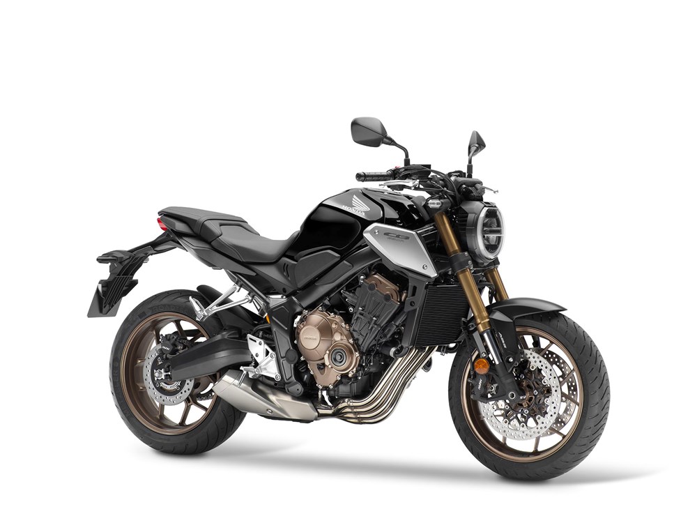 凤凰涅槃的本田CBR400R仿赛，能否与川崎忍者400相抗衡