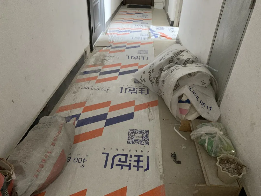 跟拍保洁阿姨9小时,我探到了内幕