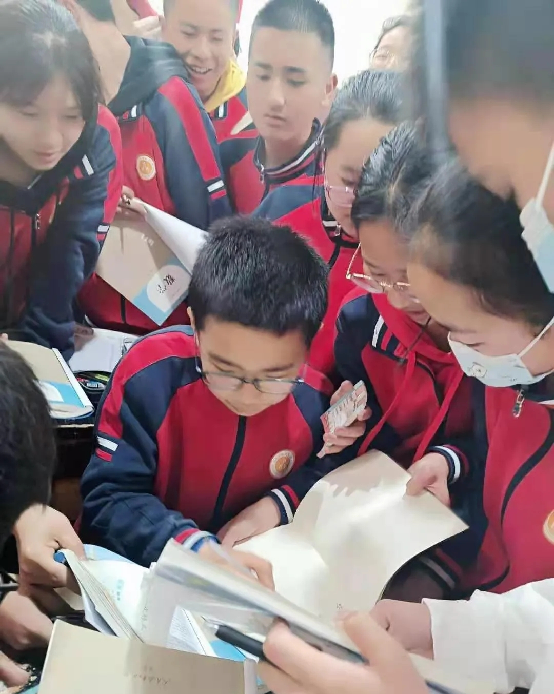 清华大一新生李宣佑，才14岁，初一做高考数学卷：145分以上