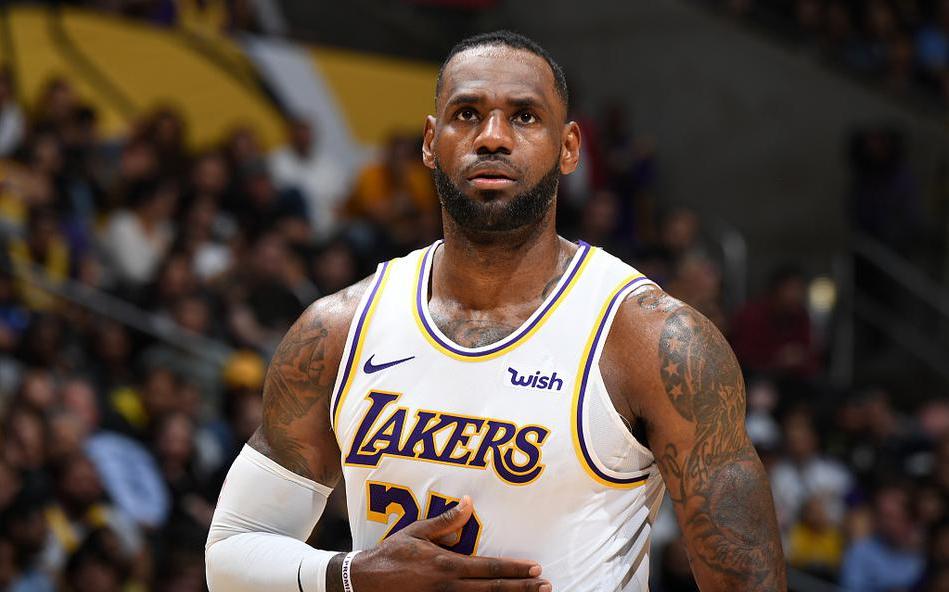 nba为什么不能轮休(詹姆斯为何死活不肯轮休？苏群点出4原因，这样的詹皇太值得尊重)