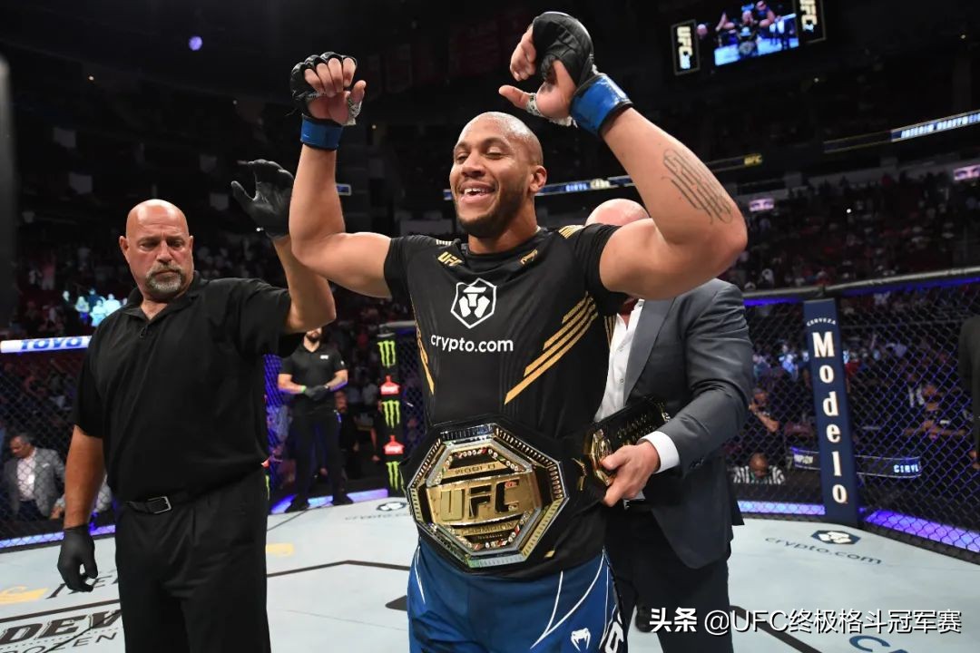 提前到来的“答案”| UFC265后记