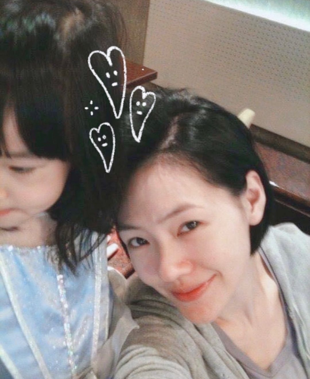 小s二女儿晒珍贵旧照庆生，14岁Lily亭亭玉立颜值高，大s上线点赞