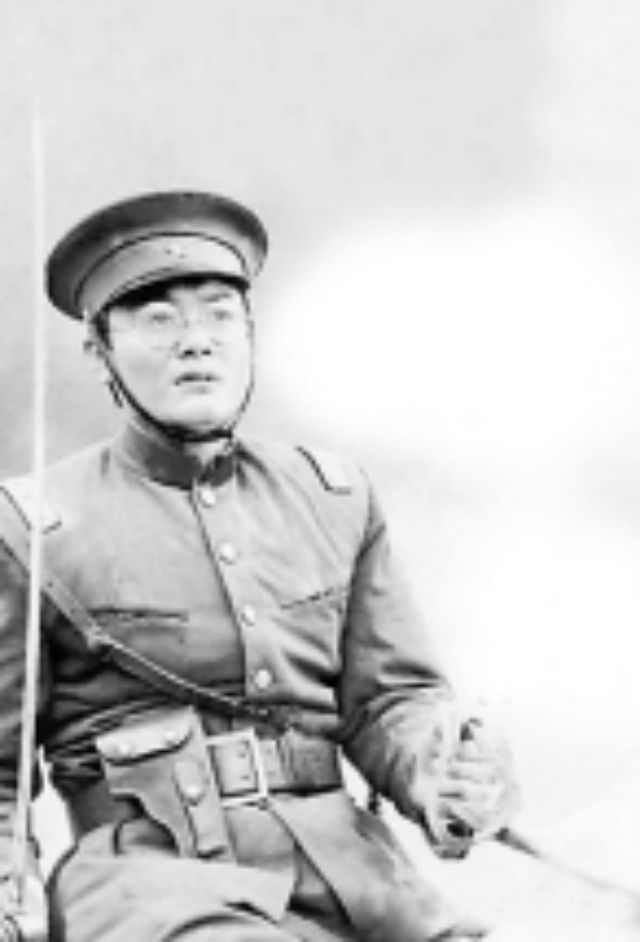 新中国成立后，为何刘伯承要放弃总参谋，选择当军事学院院长？