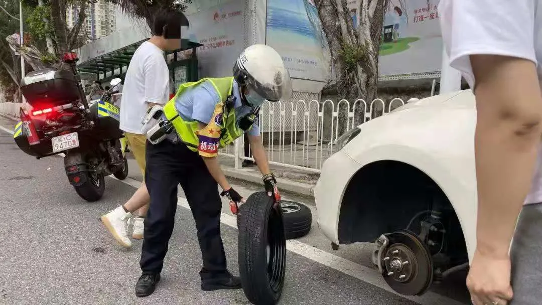 爆胎是常见问题,却有八成司机不会换胎!珠海帅气交警三分钟教会你!