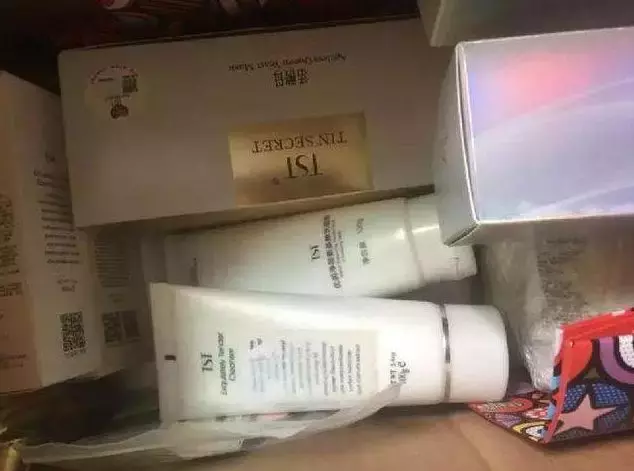 300亿身家“微商教母”的公司要上市了!她的努力让人动容!