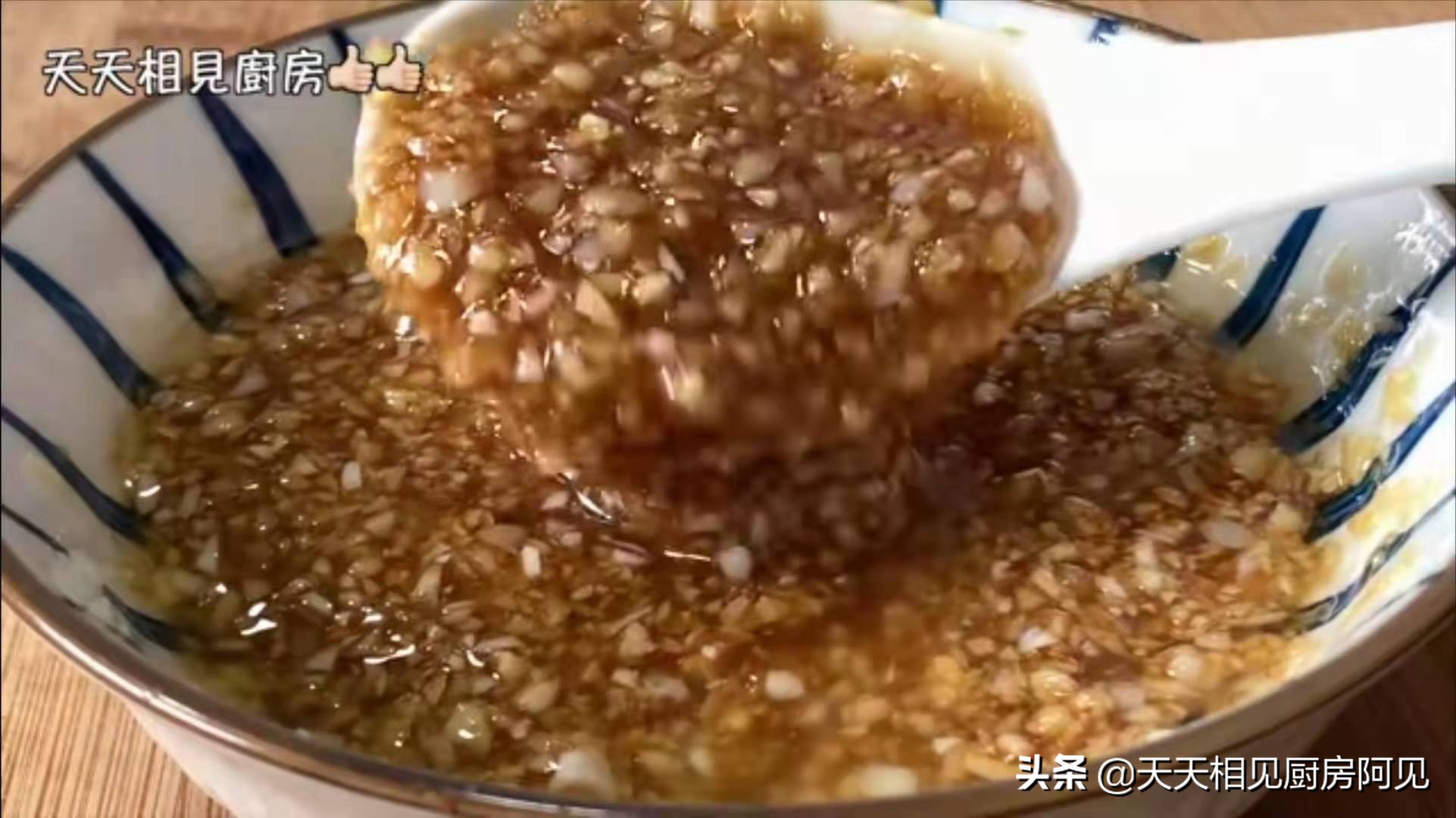 蒜蓉蒸排骨做法（好吃不上火的广式蒜蓉蒸排骨）