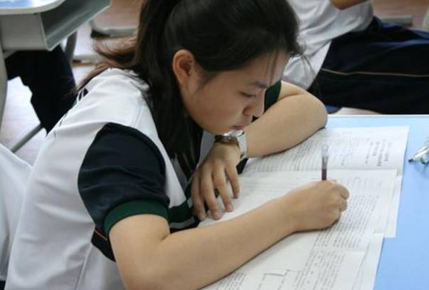 英语四级和高考英语差异在哪？学长来帮大一新生分析一下