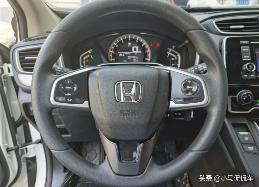 16.98万入手低配本田CRV，目前百公里油耗8.2升，这价格没买贵吧