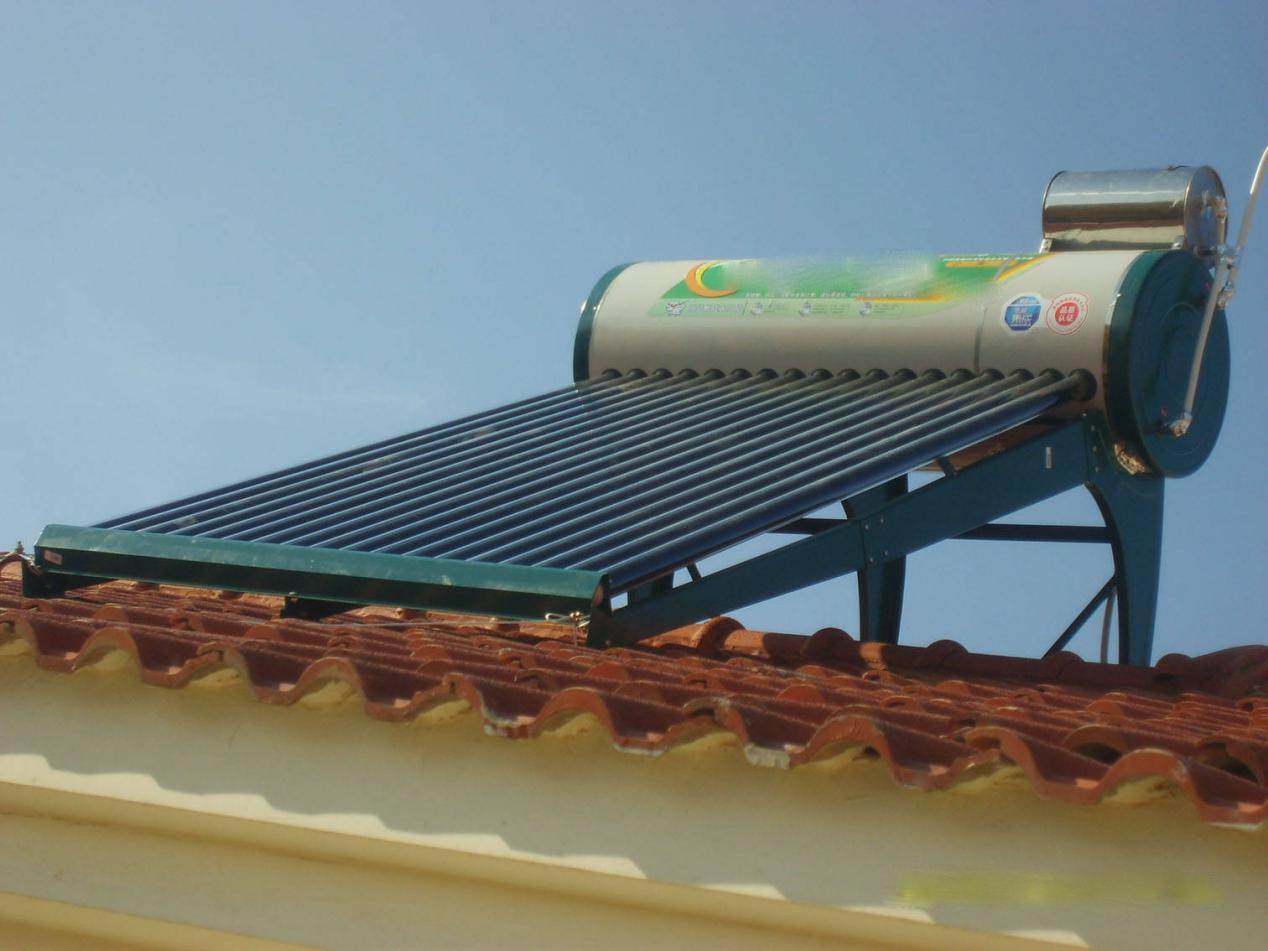 太阳能热水器如何解冻太阳能热水器冻住了不出水怎么办