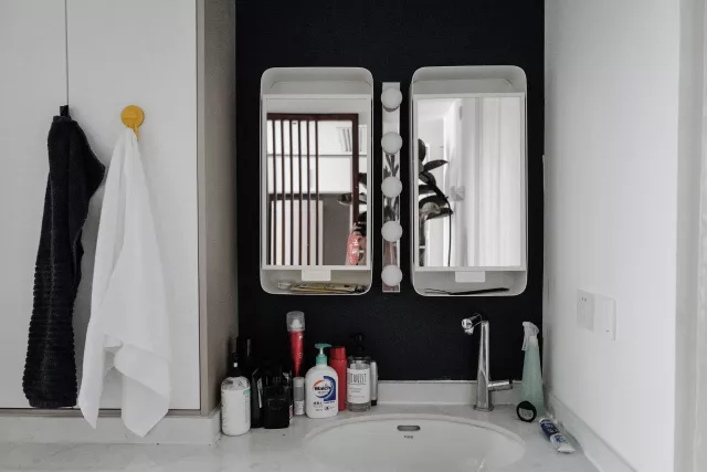 妹子爆改北京50m²旧屋！2㎡卫生间的暗宅，最终拥有阳光和大浴缸