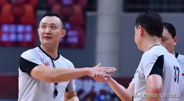 cba裁判瞎吹为什么没人管(都说CBA裁判瞎吹，我们来看看NBA裁判是如何瞎吹的)