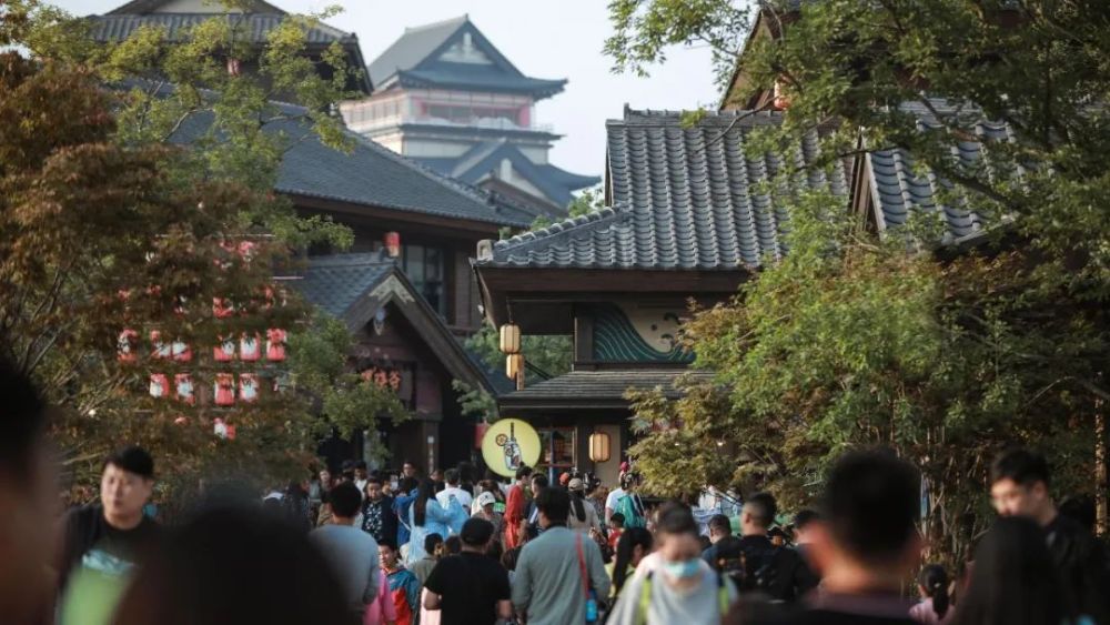 原來，融創這么做文旅小鎮