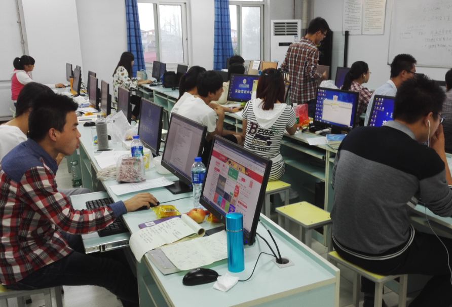 大学期间，有哪些专业和“数学”息息相关？电子科技与技术上榜？