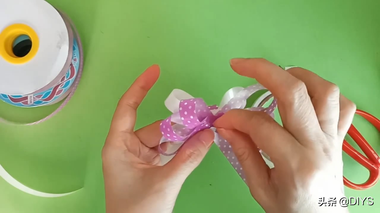 彩带蝴蝶结的打法，步骤详细，简单易学