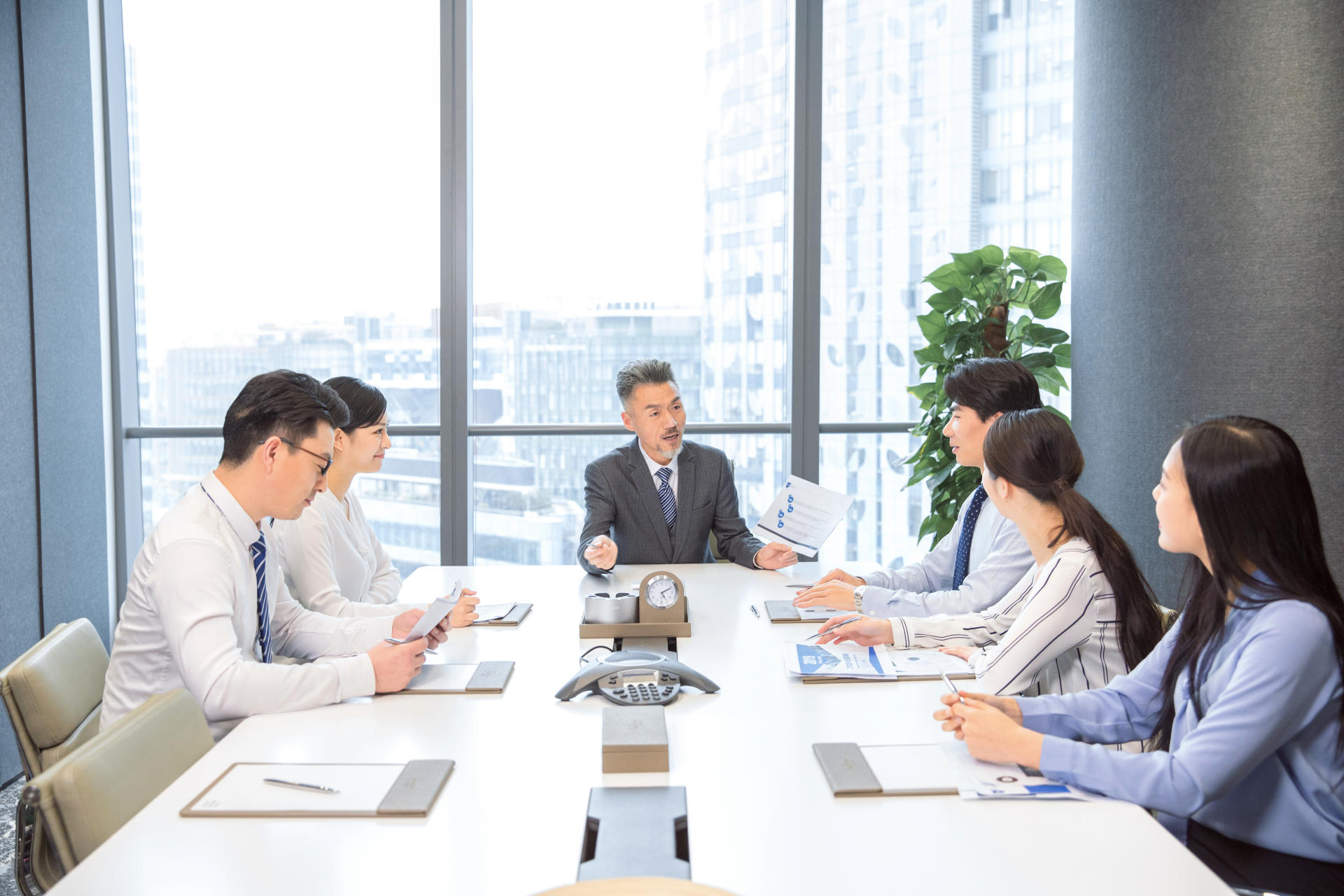 《牛角包一样的会计》：财务专家的投资手记，深受投资新手欢迎